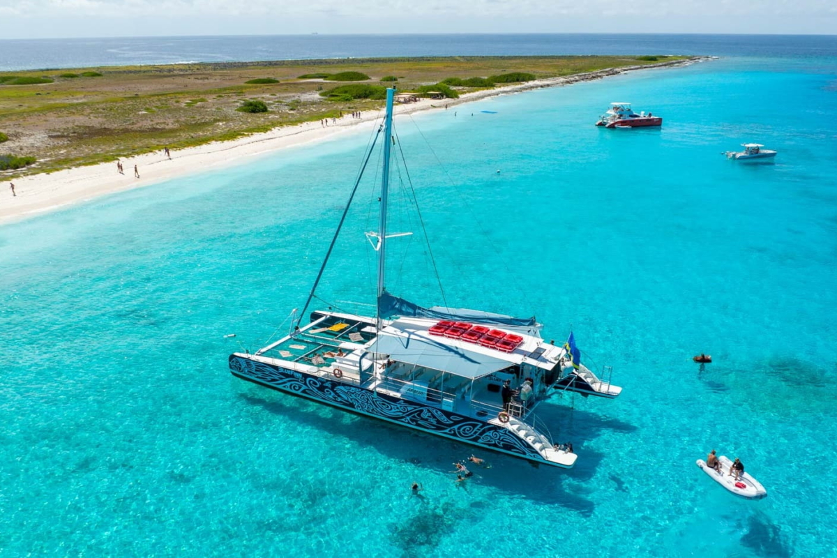 Met de catamaran naar Klein Curaçao